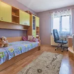 Awesome In With Swimming Pool * 풀라