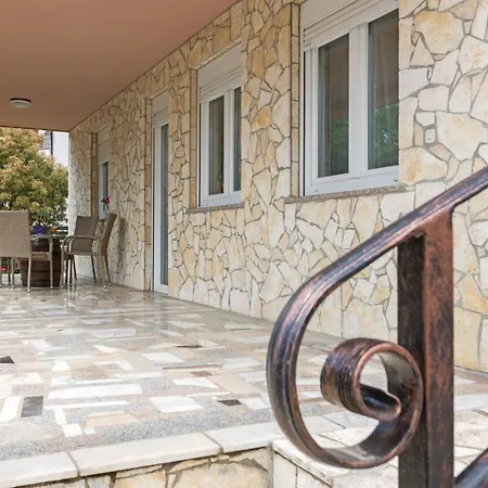 Gorgeous In With Wifi